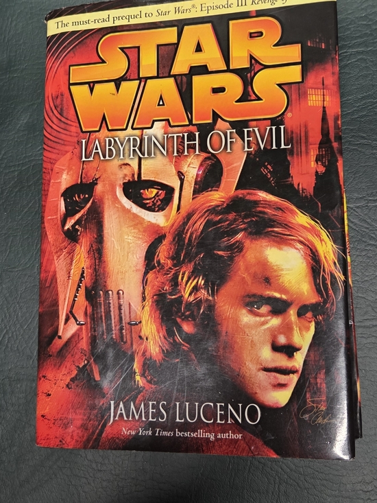 *Star Wars 2000-Piece Puzzle & 'Labyrinth of Evil' Book Bundle - Black/Red New** - Picture 2 of 12
